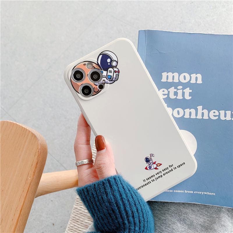 Silicone Mobile Phone Cover for Lunar Astronauts - BUNNY BAZAR