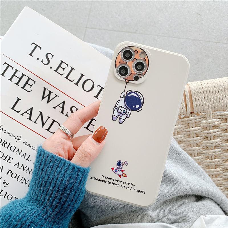 Silicone Mobile Phone Cover for Lunar Astronauts - BUNNY BAZAR