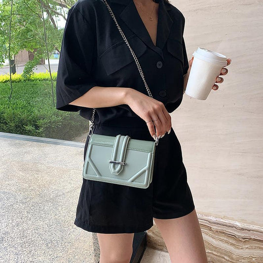 This Stylish Small Square Bag Features A Unique Combination Of Solid Colors, With A Chic And Modern Finish. - BUNNY BAZAR