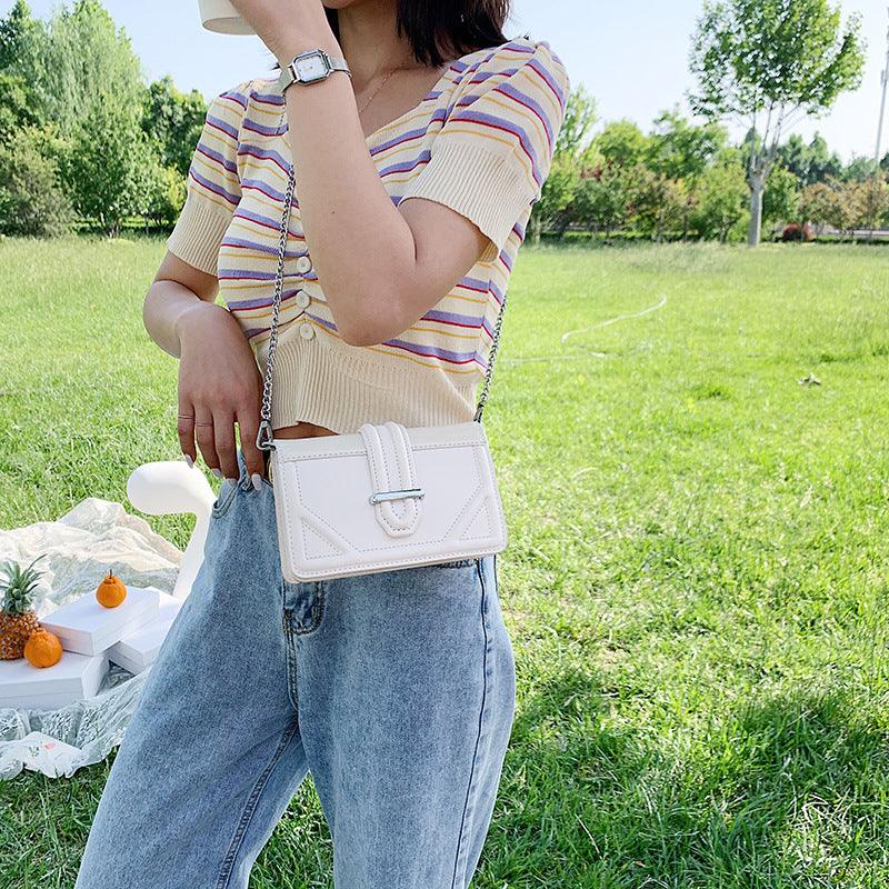 This Stylish Small Square Bag Features A Unique Combination Of Solid Colors, With A Chic And Modern Finish. - BUNNY BAZAR