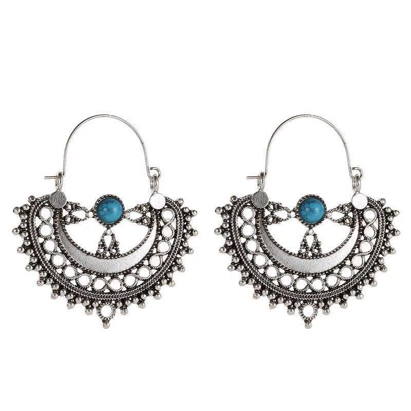 Beautifu Vintage Carved Earrings - BUNNY BAZAR