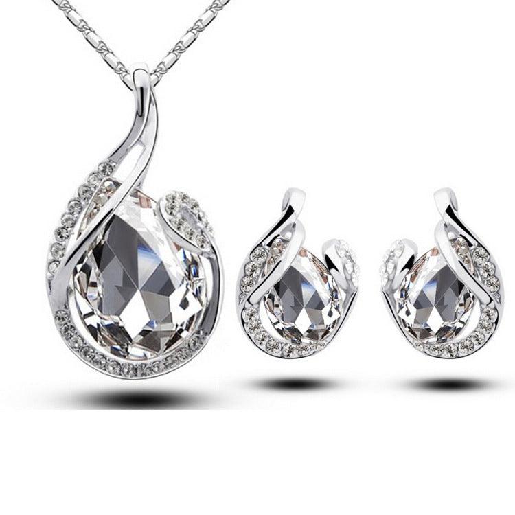 These Earrings And Necklace Are The Perfect Way To Enhance Your Look - BUNNY BAZAR
