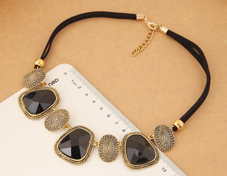 Exaggerated clavicle chain short geometric square necklace - BUNNY BAZAR