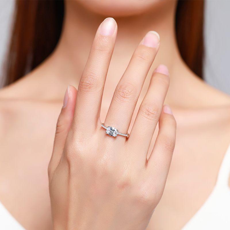 Huadan-shaped Center Stone Wedding Ring - BUNNY BAZAR