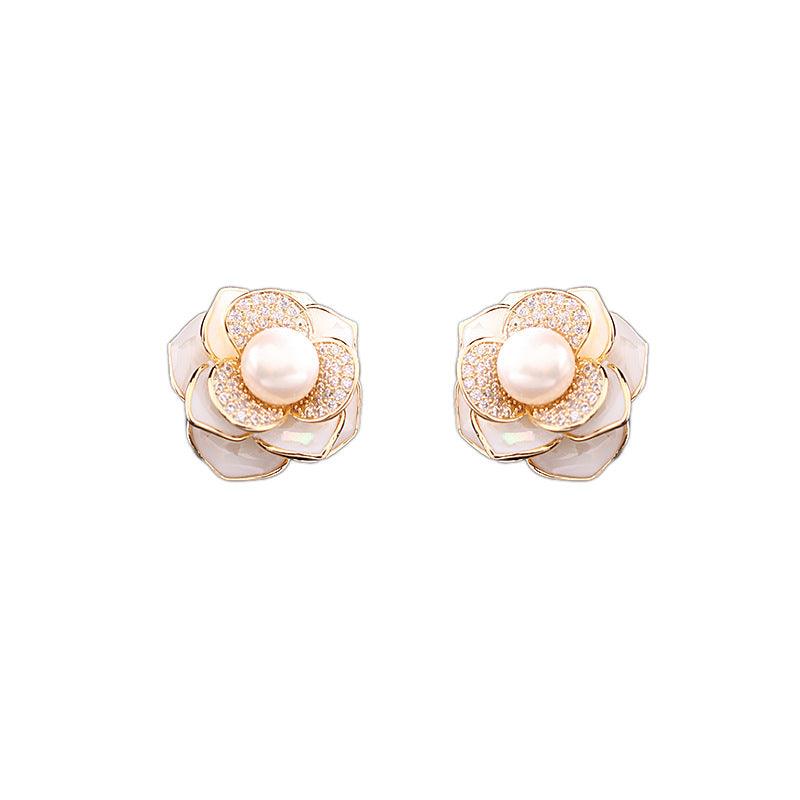 Temperament Three-dimensional Flower Silver Needle Earrings Zircon - BUNNY BAZAR