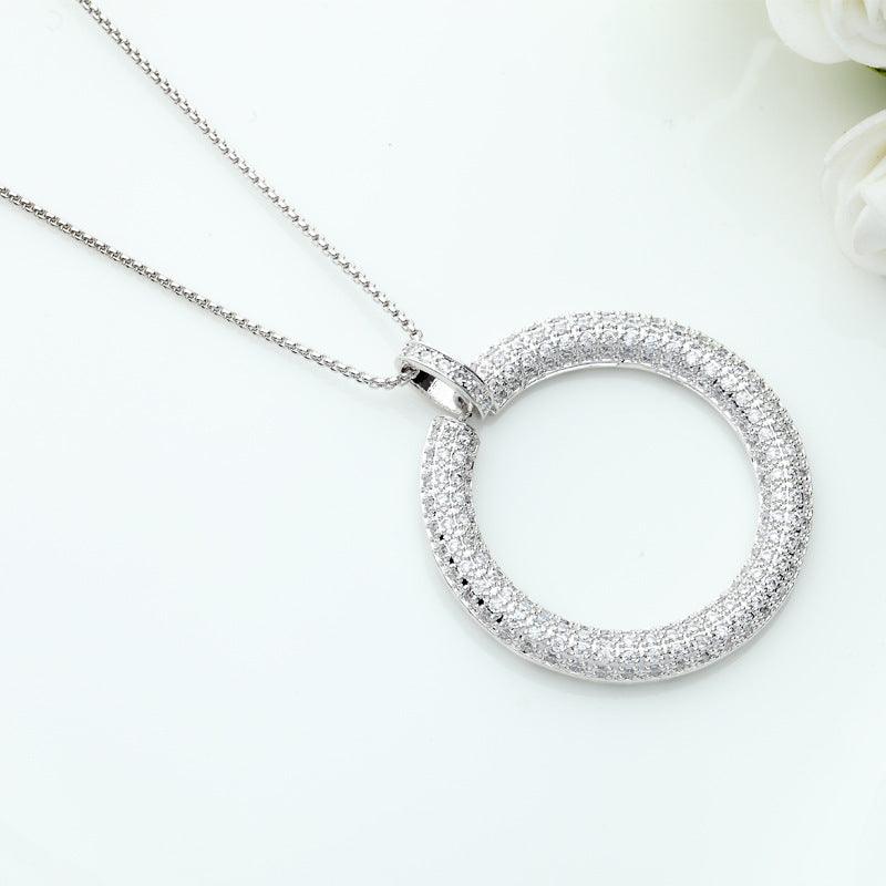 Fashion Simple Necklace With Zircon Inlaid Large Disc - BUNNY BAZAR