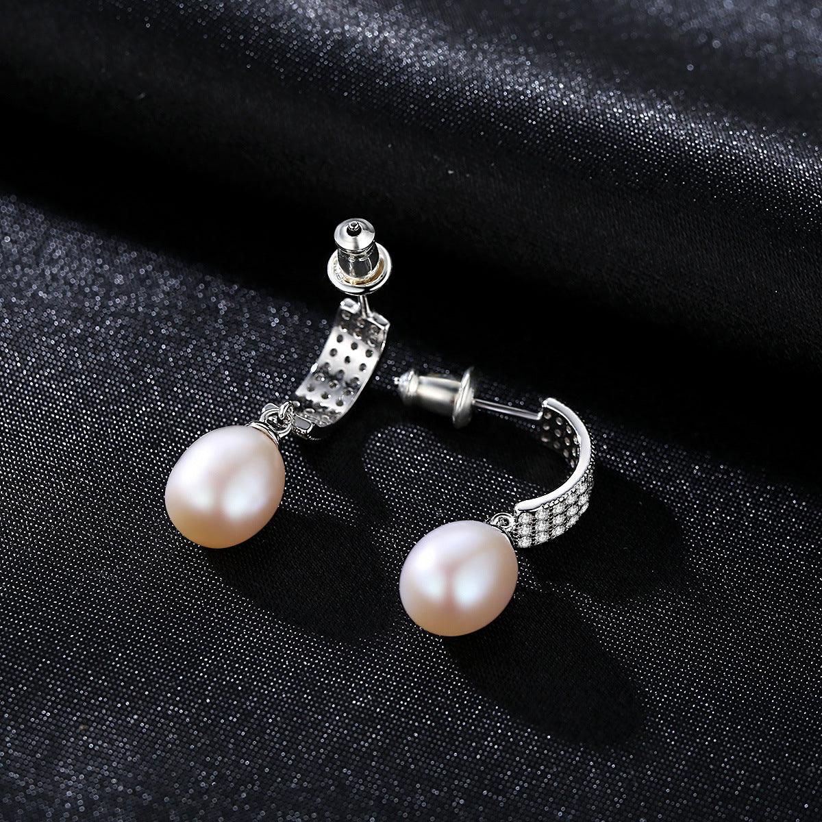 Freshwater Pearl Stud Earrings Will Give Any Outfit a Truly Classic Look - BUNNY BAZAR