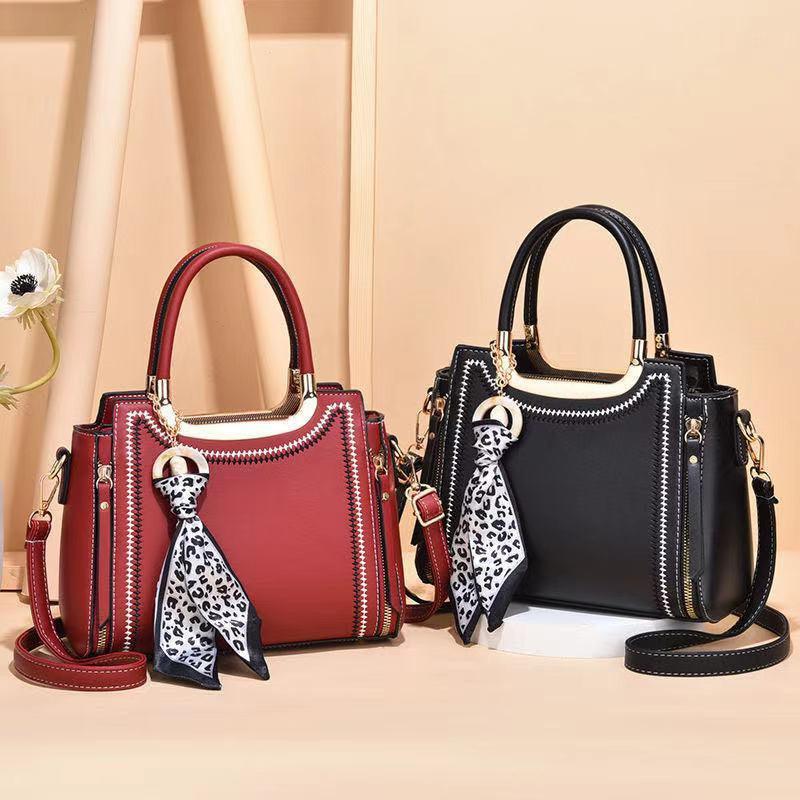 Fashion Simple And Versatile Trendy Shoulder Bag Large Capacity Messenger Hand - BUNNY BAZAR