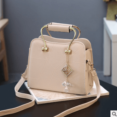 Korean Version of the Ladies Handbag features a stylish and modern design - BUNNY BAZAR