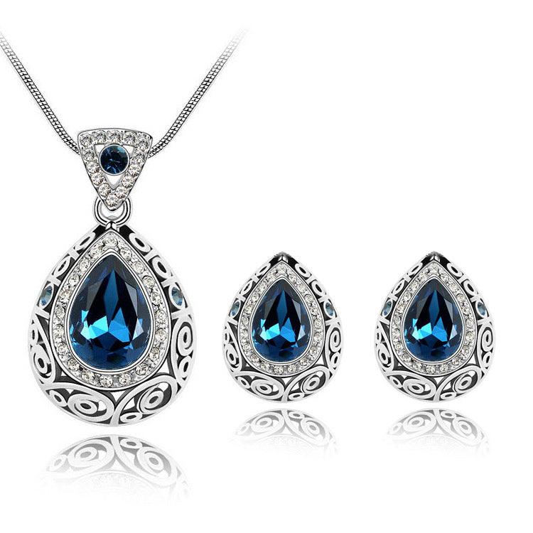 Gorgeous crystal earrings necklace set - BUNNY BAZAR