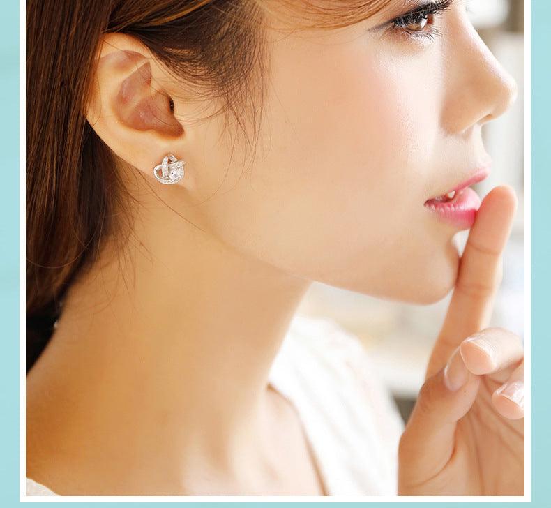 Sterling Silver Stud Earrings With Flower Diamonds Will Add a Touch of Elegance - BUNNY BAZAR