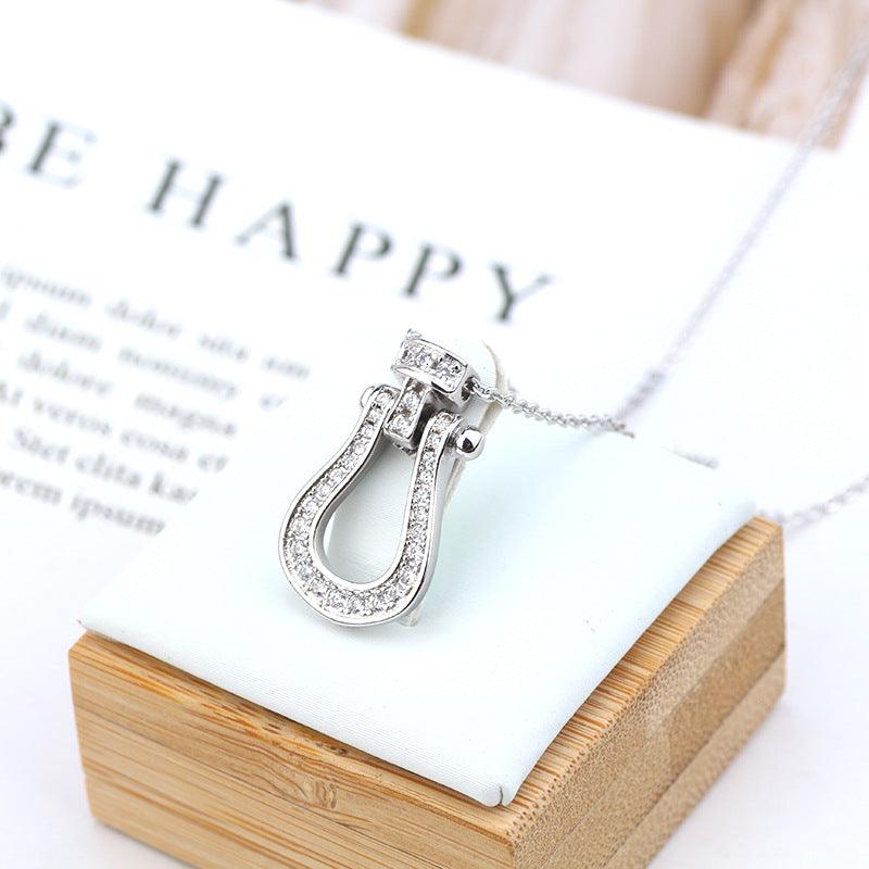 Horseshoe Buckle Necklace Full Of Diamonds And Smart Ins Collarbone Chain - BUNNY BAZAR