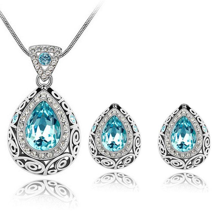 Gorgeous crystal earrings necklace set - BUNNY BAZAR