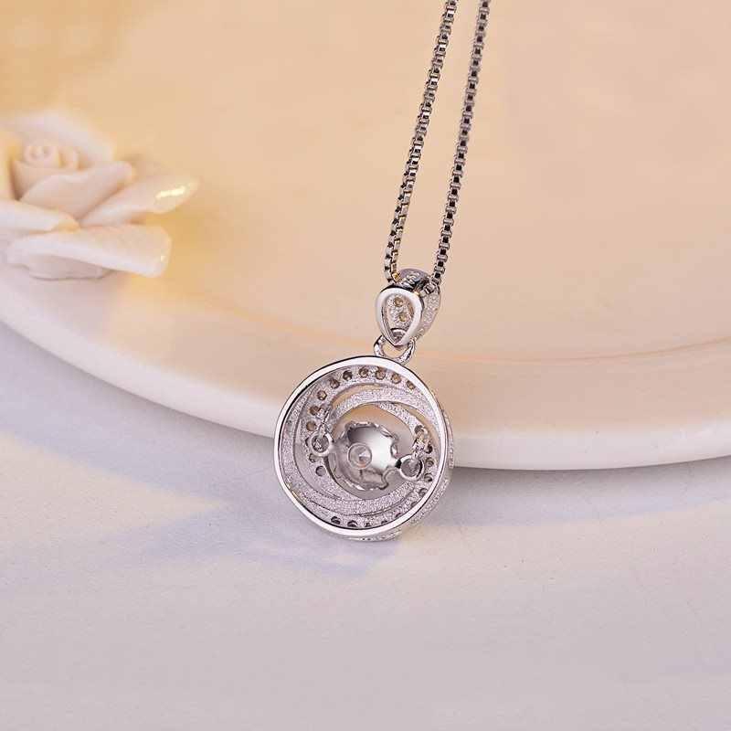 Japanese and Korean rose pendant - BUNNY BAZAR