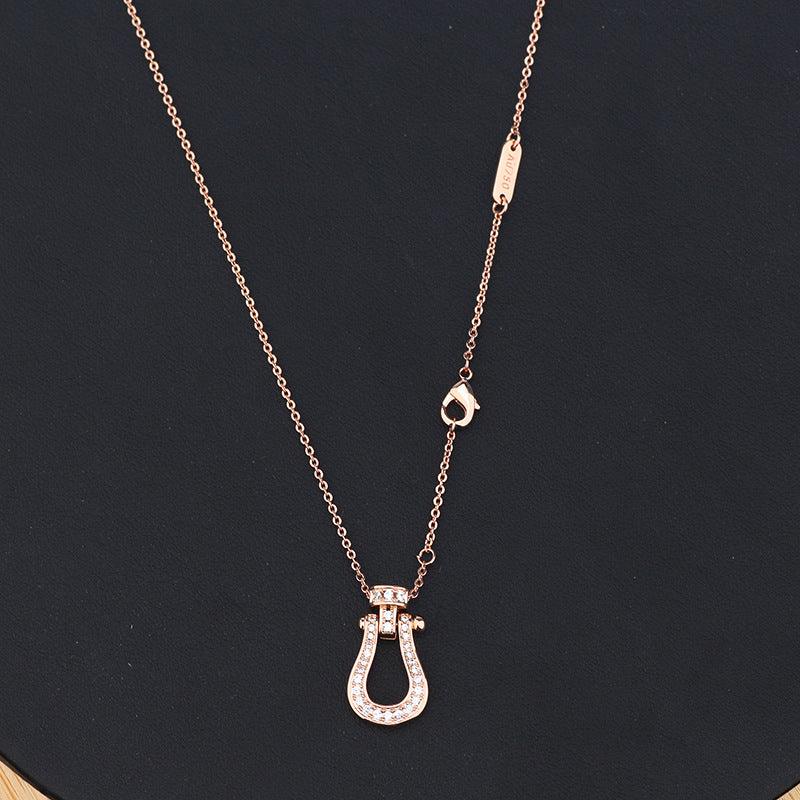 Horseshoe Buckle Necklace Full Of Diamonds And Smart Ins Collarbone Chain - BUNNY BAZAR