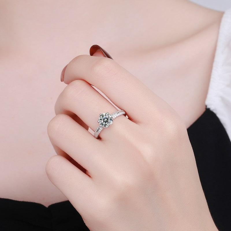 Six-claw Double Row Zircon Female Ring - BUNNY BAZAR